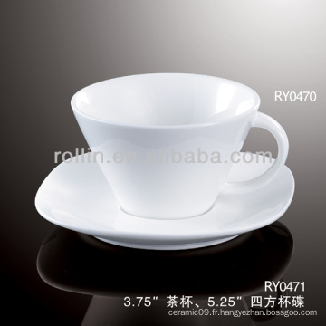 Tasse de porcelaine à nouveau produit 2013 avec soucoupe